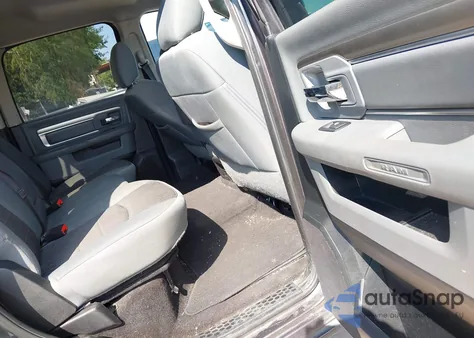 2017 Ram 1500 Big Horn 4X2 6'4 Box из США, поврежденный, VIN 1C6RR6TT5HS703204